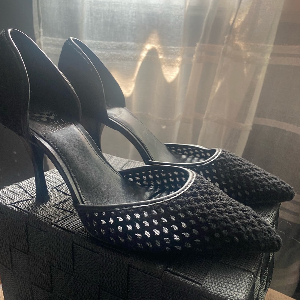 Vince Camuto size 8 black heels